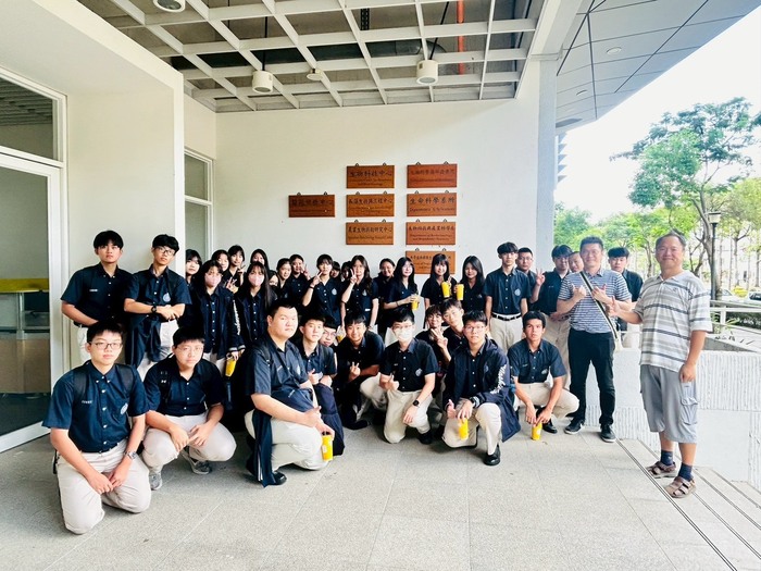 2025/10華盛頓高中參訪圖片